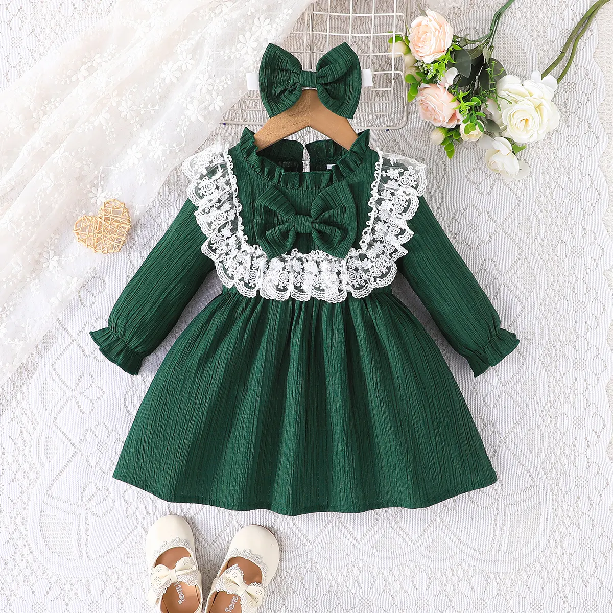 Children's sweet and elegant exquisite lace ruffle collar long sleeved green dress skirts